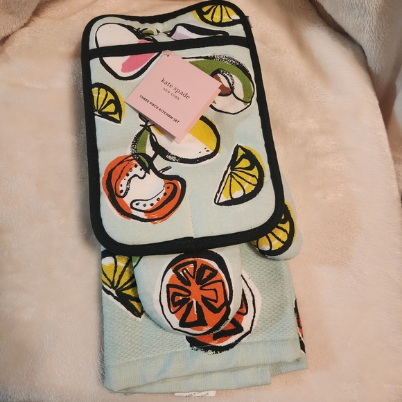 Kate Spade New York 3 pcs Kitchen set - Picture 4 of 5